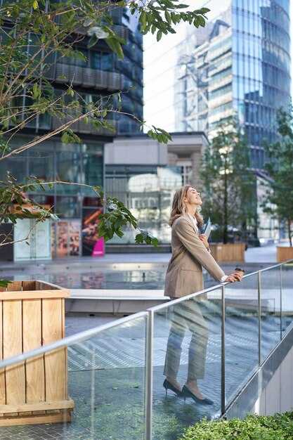 Proximity to City Walk and transit