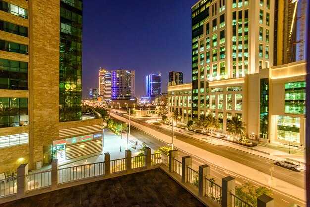 Dining on-site: outlets and signature dishes