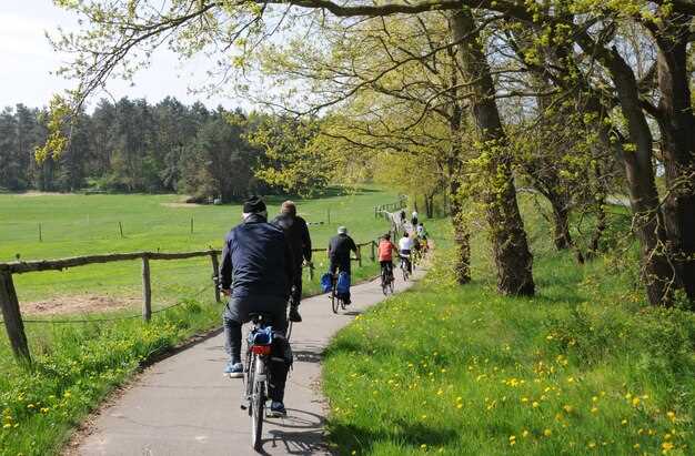 Loire Valley France Guided E-Bike Tour: Scheduled Departures - Simply Put