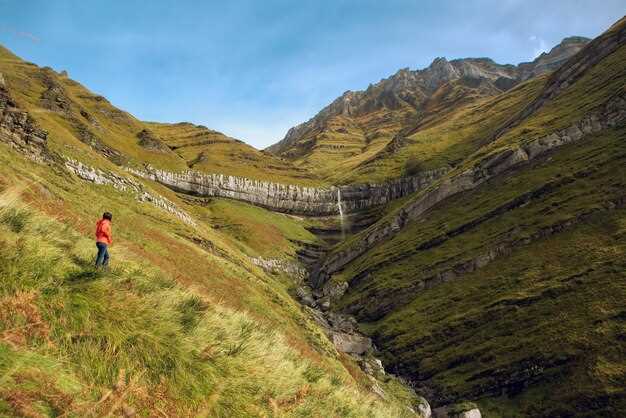 Madeira Cliff Hanger: Vereda do Larano Hike Near Machico