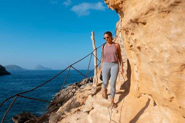 Marseille Calanques National Park: Guided Hike with Picnic