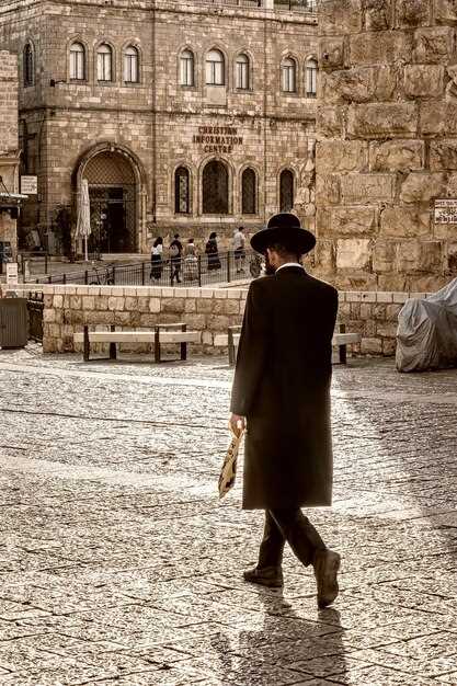 Itinerary: Following the Footsteps of No Time to Die