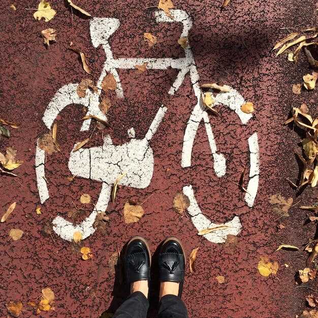 Night Ride Tips: Lighting, traffic awareness & safety