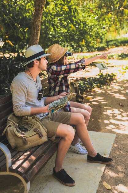 Birdwatching Hotspots and Seasonal Picks Near Naples: When and Where to Look for Raptors, Eagles, and Herons