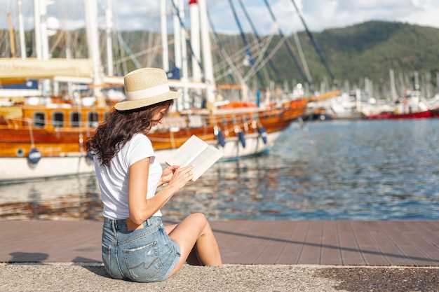 Naxos to Santorini Day Trip by Boat with Guided Tour