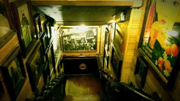 New Orleans Original True Crime Pub Crawl: Haunted History