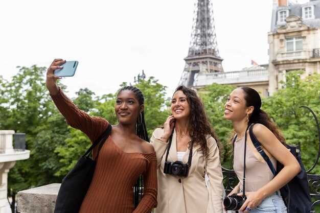 Paris Montmartre Hill Sacré-Cœur Guided Walking Tour | Highlights