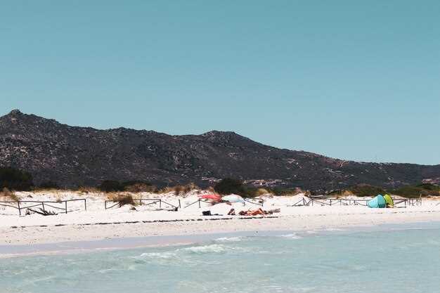 Safety and Etiquette on the Southern Aegean Shore: Lifeguards, Sun Protection, and Respectful Conduct
