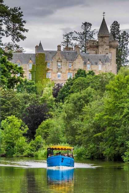 Places to Visit in Scotland for a Fairy-Tale Vacation: Magical Castles and Lochs