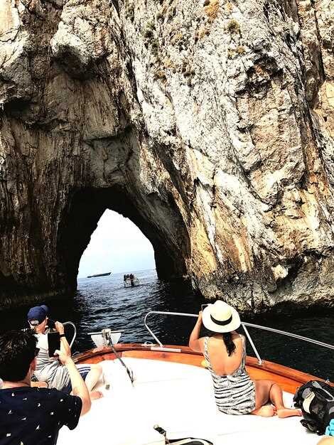 Polignano a Mare Boat Cruise to Scenic Caves with Prosecco – An Unforgettable Italian Coastal Experience