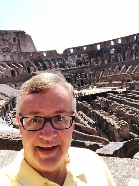 Pompeii Tours 2025: Expert Comparison of Skip-the-Line, Guided, and Private Options