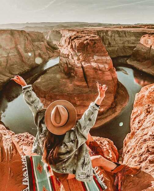 Private Cathedral Valley Jeep Tour in Utah with a Prepared Picnic | Exclusive Desert Adventure