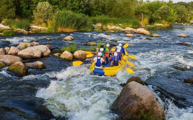 Rafting the Chattooga River: The Ultimate Guide to Georgia and South Carolina Whitewater