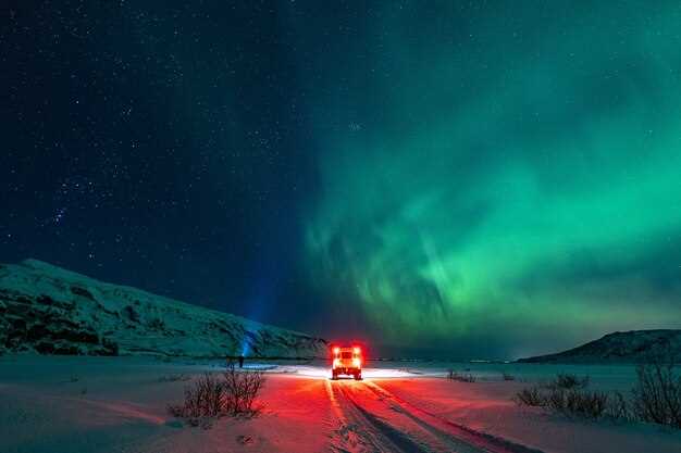 Goană după Aurora Boreală în Rovaniemi: Sfaturi de fotografie profesională pentru capturarea aurorei