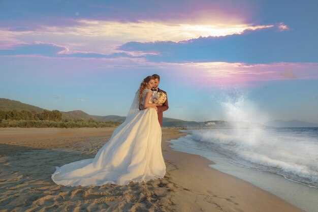 Santorini Vlychada Beach: Dreamy Proposal with a Heart Arch