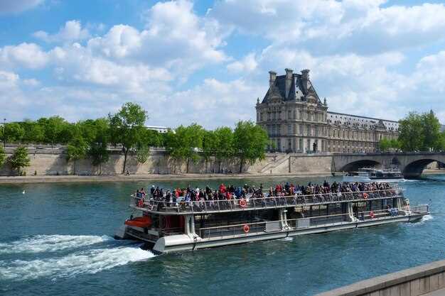 Båtfärd på Seine med guidning (1 timme) – Sightseeingtur i Paris med båt