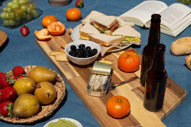 Lo Esencial de Praga: Una Guía de Viaje Práctica a Lugares de Interés, Gastronomía y Cultura