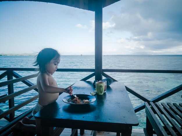 The St. Regis Maldives Vommuli Resort - Suv ustidagi hashamatli villalar, yuqori darajadagi taomlar va spa