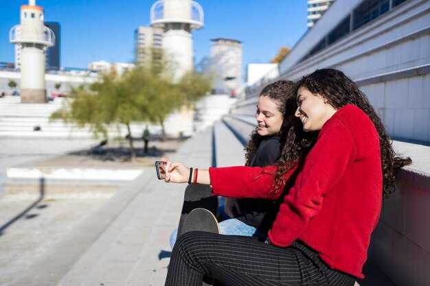 Plan a teen-led scavenger-hunt across three SF neighborhoods