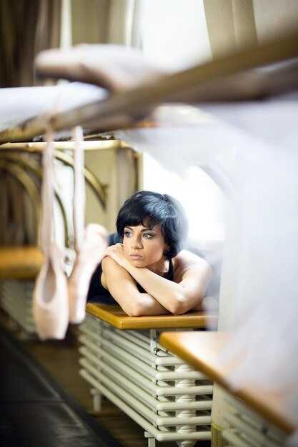 Berth decisions: choose lower vs upper bunk, proximity to doors, and power