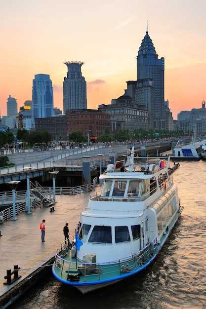 Unforgettable Seine Cruise Experience with Bateaux Mouches: Explore Paris in Style