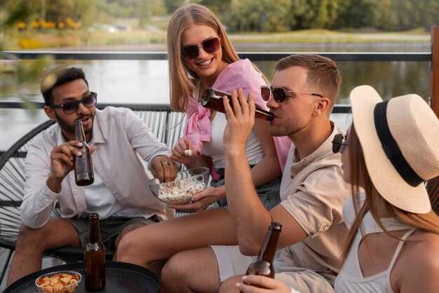 What to bring and dress code: packing list, sun protection, and safety tips