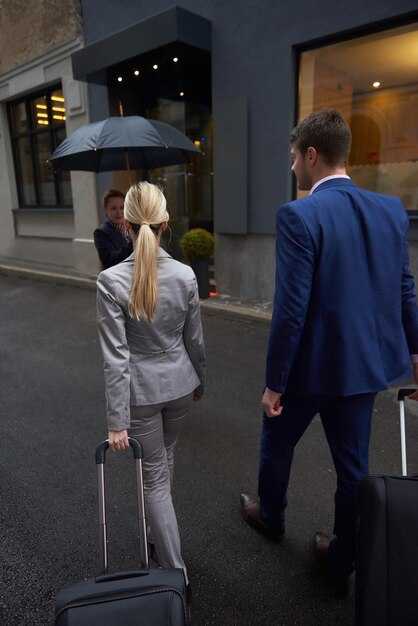 Baggage Handling and Tracking: Real-Time Updates to Your Bags