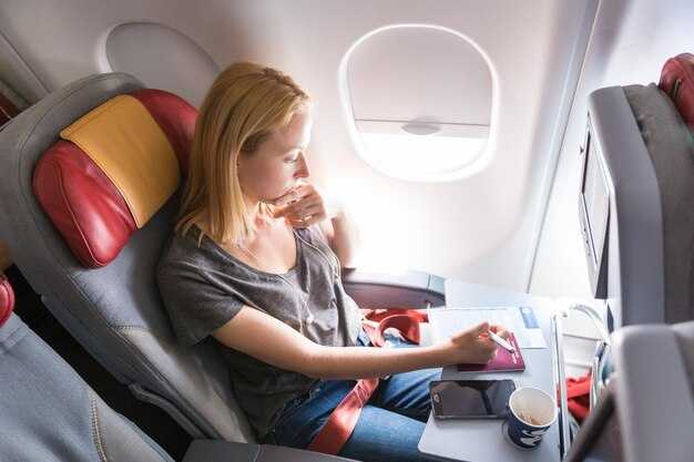 Seat comfort: cushioning, headrest, support during overnight vs daytime flights