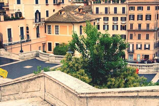 Walking-distance stays: within 10–15 minutes of Piazza Navona