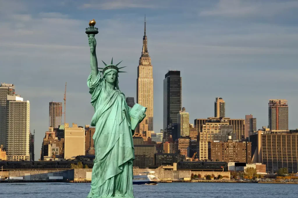 Analysis of the Projected 7% Decline in Foreign Travel Spending in 2025