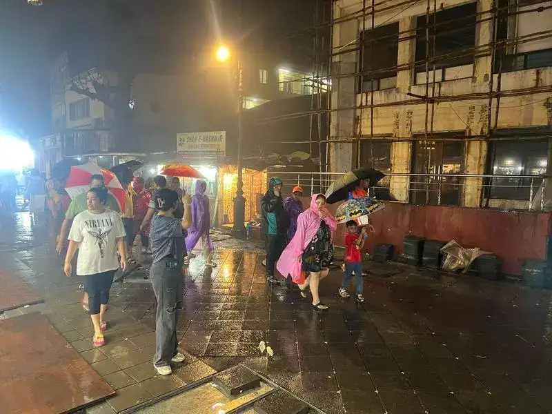 Heavy Rains Impact Tourism and Local Businesses in Maharashtra