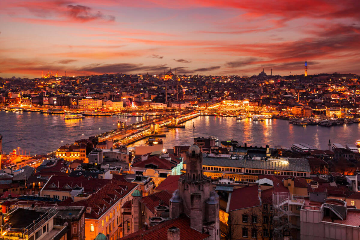 Choosing Between Istanbul Airports: Comparing IST and SAW for Travelers