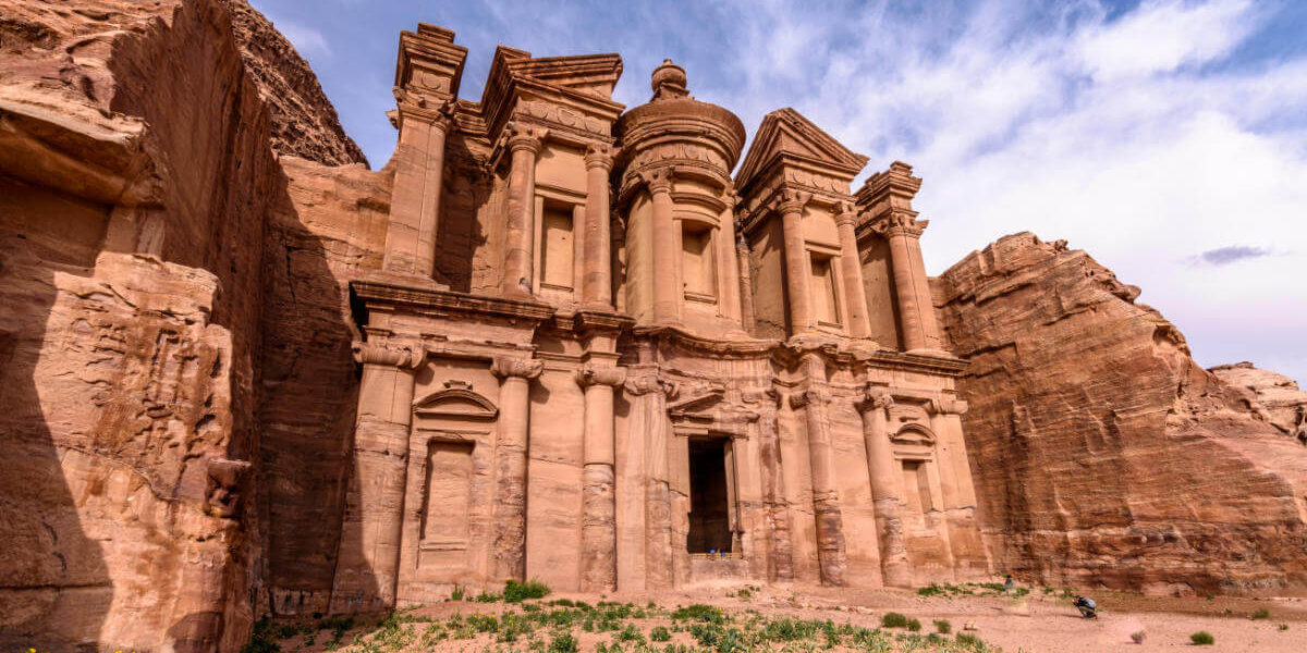 Exploring the Safety of Traveling to Jordan for American Tourists