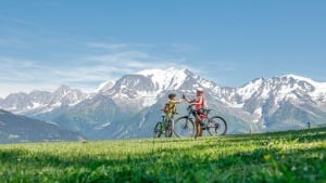 今年夏天，圣热尔韦勃朗峰等待您的登山和文化体验