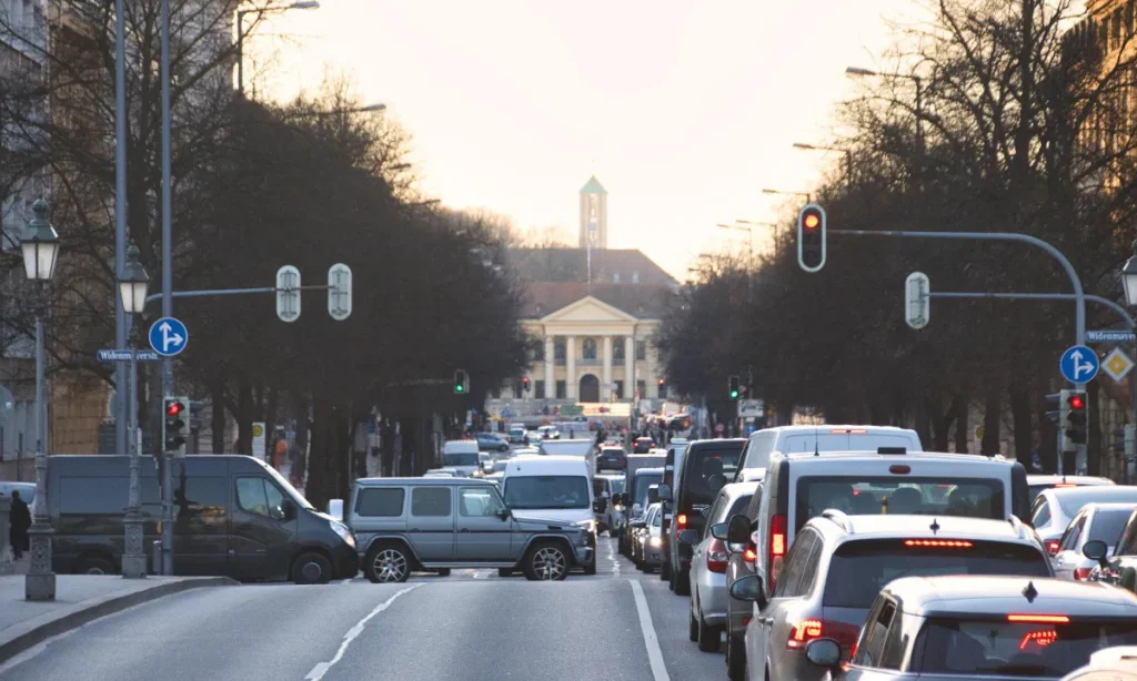 Travel Smart This Memorial Day: Tips to Dodge Traffic