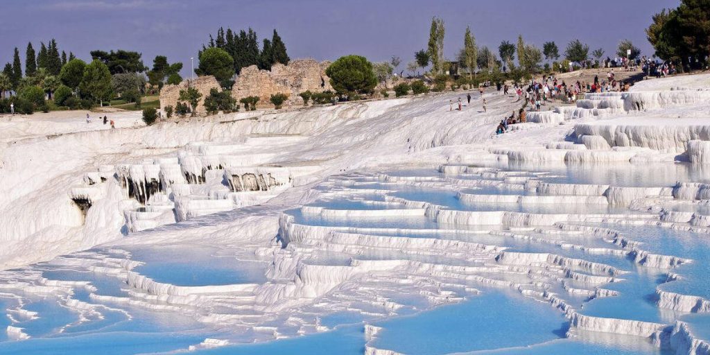 Discovering Pamukkale: Thermal Springs and Ancient Ruins