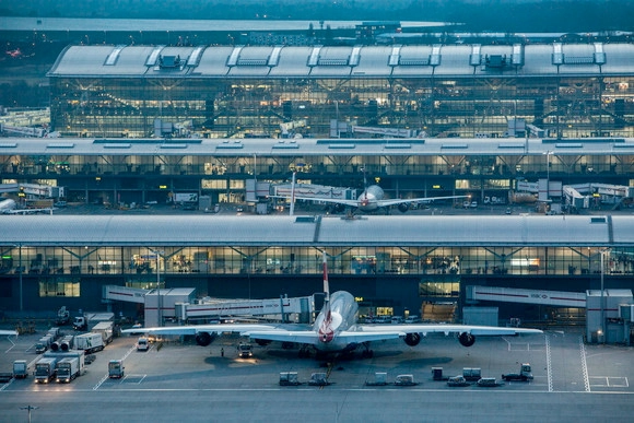 Record-Breaking Passenger Traffic at Heathrow Airport in Early 2025