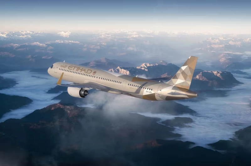Etihad Airways Welcomes First Airbus A321LR Aircraft from AerCap