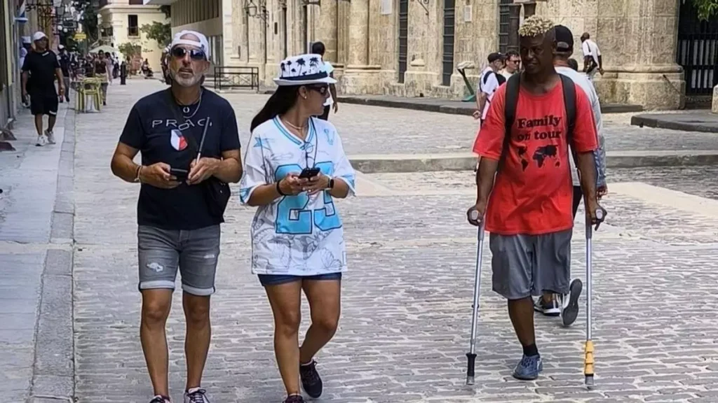Declining Tourist Arrivals in Cuba: A Closer Look at Recent Trends