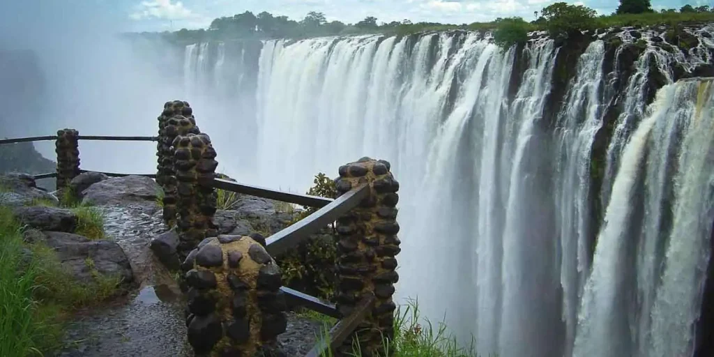 Discovering African Wonders: Your Ultimate Guide to Victoria Falls