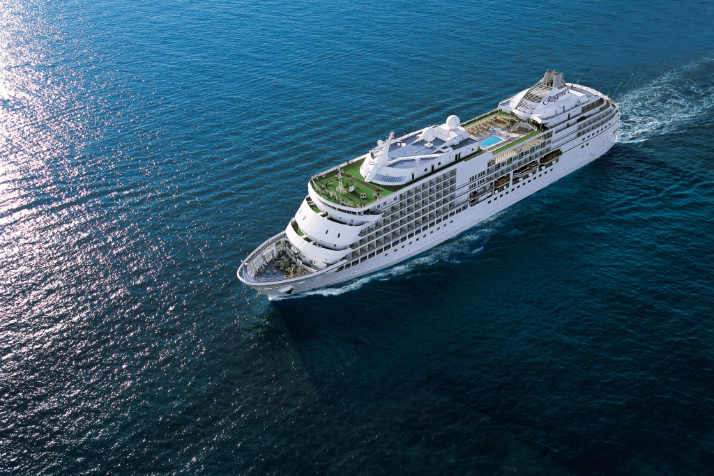 Celebrating the Legacy of Seven Seas Navigator: A Farewell Voyage
