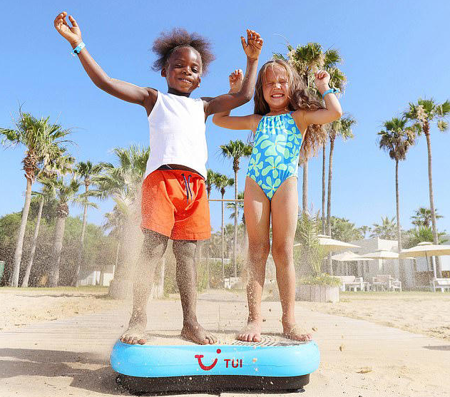 Revolutionary Gadget Transforms Family Beach Experiences