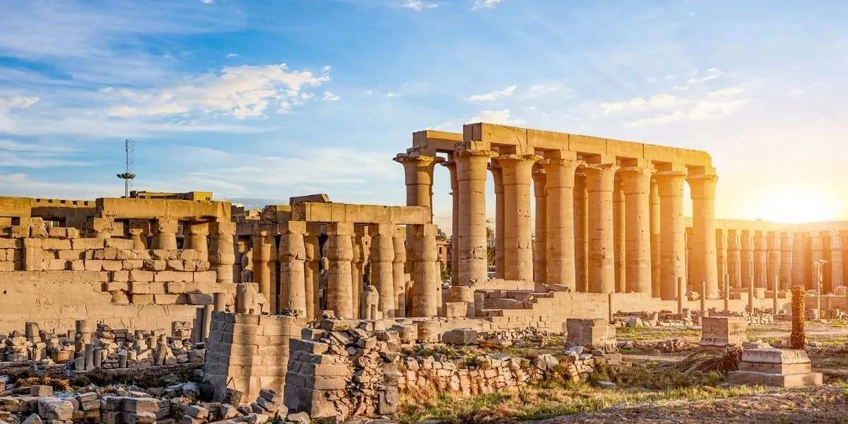 Navigating the Journey Between Cairo and Luxor: Choices for Every Traveler