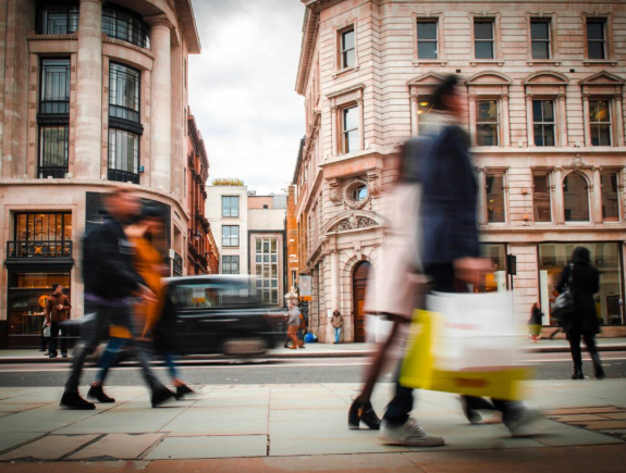Exploring the Impact of Tax-Free Shopping on UK Tourism and Economy