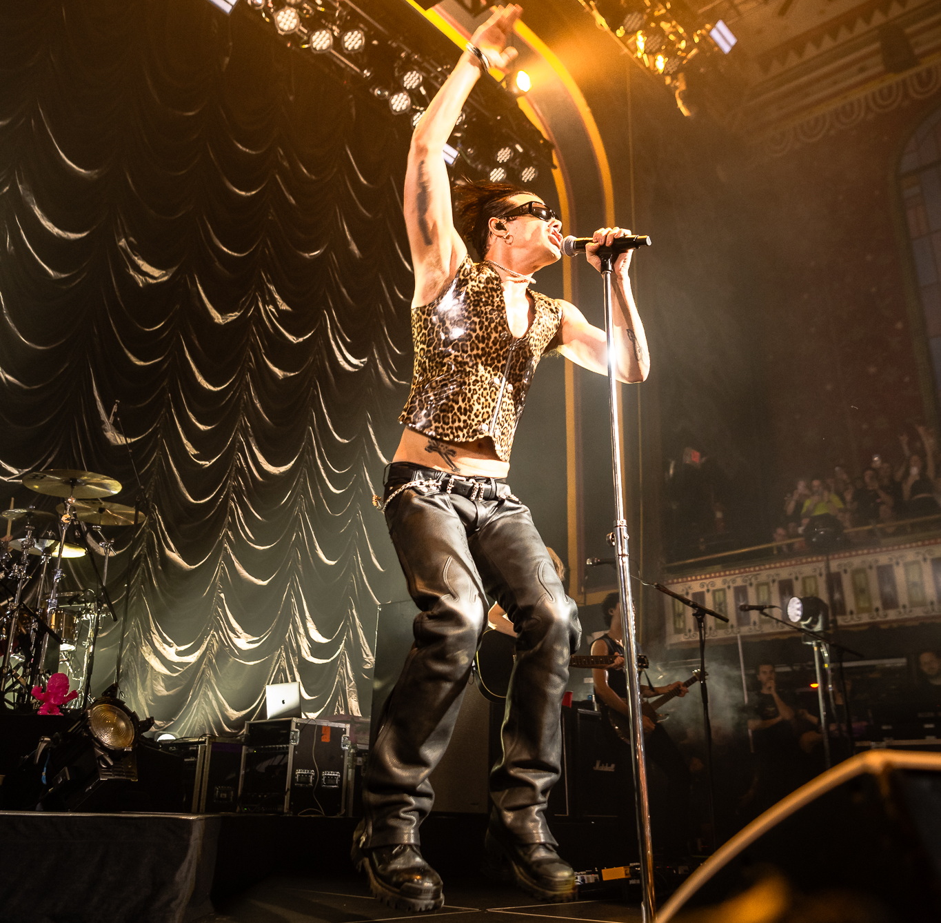 Exploring the Vibrant Live Experience of YUNGBLUD’s Concert in Atlanta