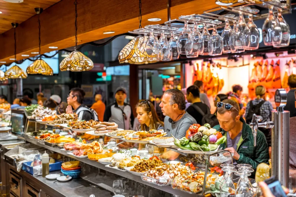 How Changing Travel and Dining Patterns in Spain Are Influencing Tourism in 2025