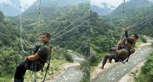 India představuje skok bungy bez kabelů a běžecké údolní lanové skoky v Rishikesh, čímž povyšuje dobrodružnou turistiku