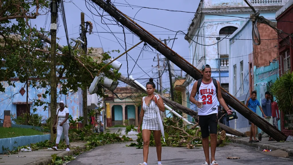 Navigating Flight Delays and Tourism Recovery in Jamaica after Hurricane Melissa’s Impact