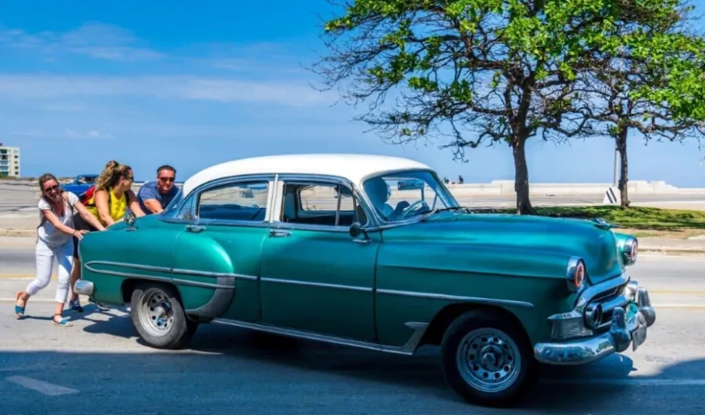 Sharp Drop in Cuba’s Visitor Numbers Raises Concerns for the Island’s Tourism Outlook