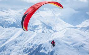 Himachal Pradesh suv sportlari va festivallar bilan musson turizmini qanday shakllantirmoqda